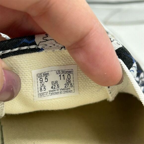 Vans Classic Slip-On Flash Black & Blue Skulls Unisex Shoes Size 11 Multicolor - Picture 14 of 14